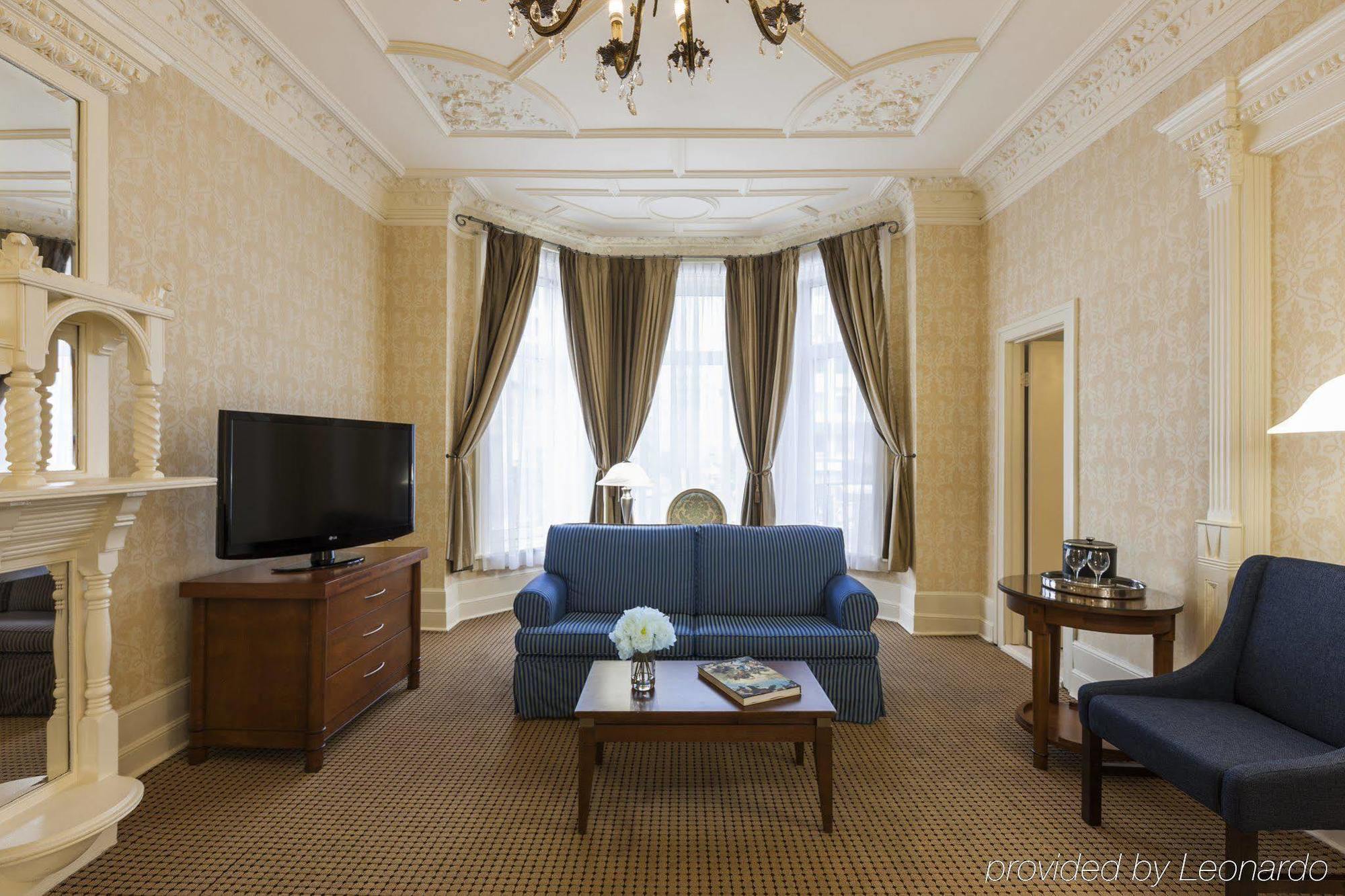 Chateau Versailles Montreal Bagian luar foto